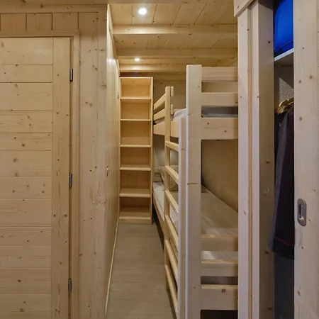 Résidence Serac - Location: En De La Station Mae-9080 Appartement *